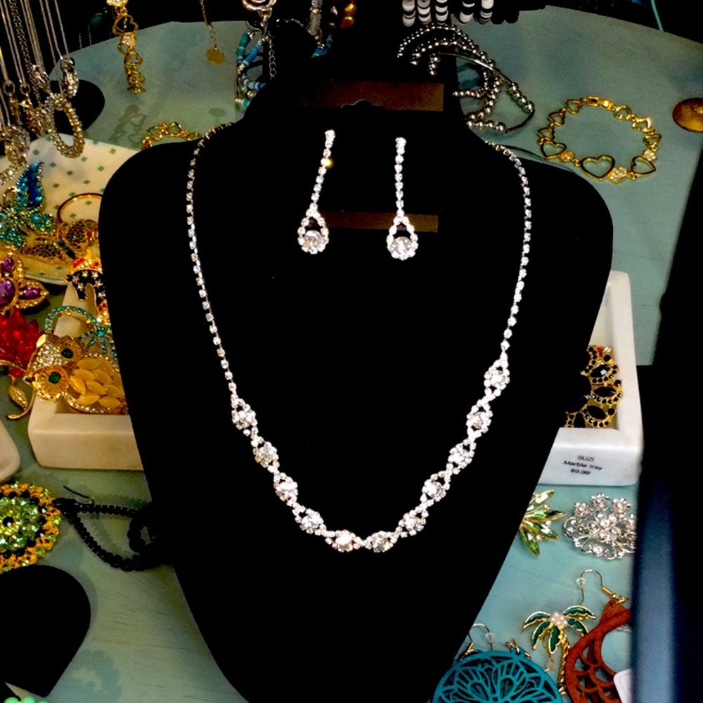 Set Of 2 Necklace & Earrings Formal Jewelry